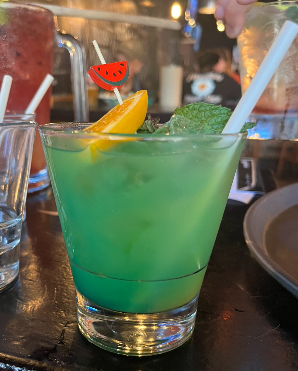 La sangria Je m'en souviens du Moose Bawr.