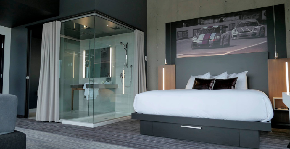 La Suite Vertige du Grand TIMES H\u00f4tel de Drummondville.