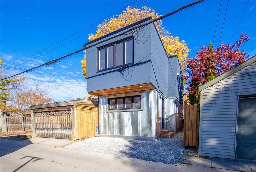 Laneway House In Toronto Is A Spacious & Sunny Gem Hidden Away In A Greektown Backyard