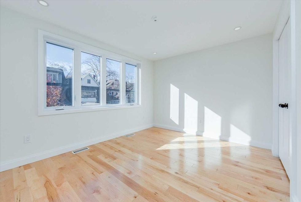 Laneway House In Toronto Is A Spacious & Sunny Gem Hidden Away In A Greektown Backyard