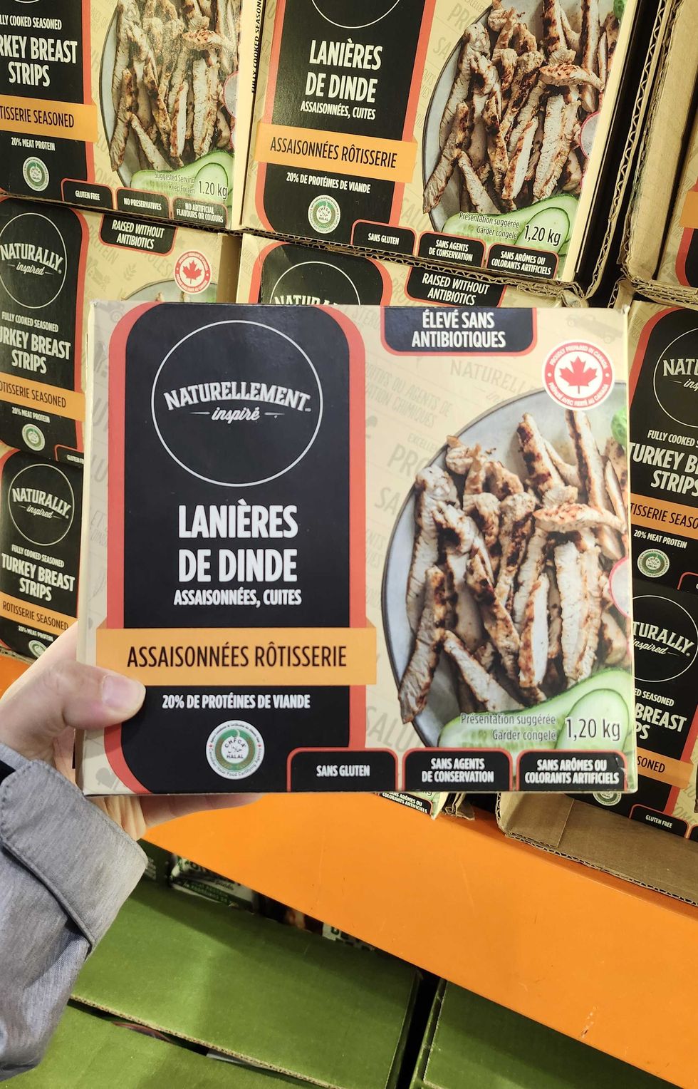 Lani\u00e8res de dinde assaisonn\u00e9es et cuites.