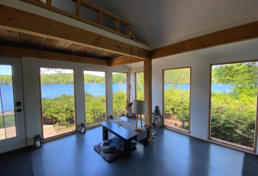 Laurentian Lake House - Off The Grid.
