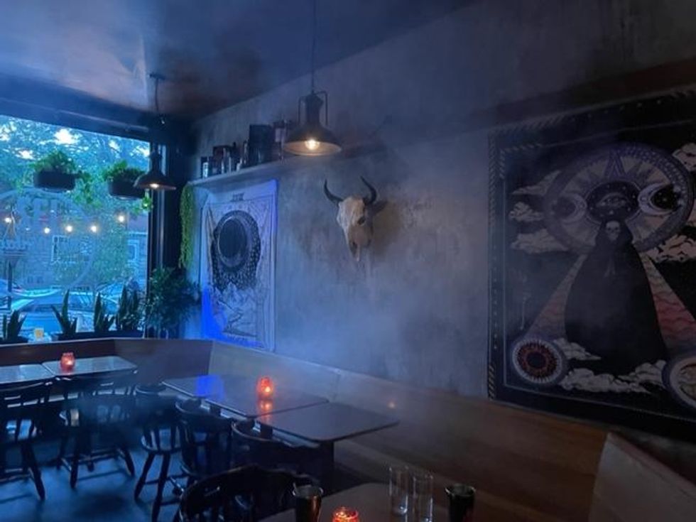 Le 132 Bar Vintage \u00e0 Montr\u00e9al.