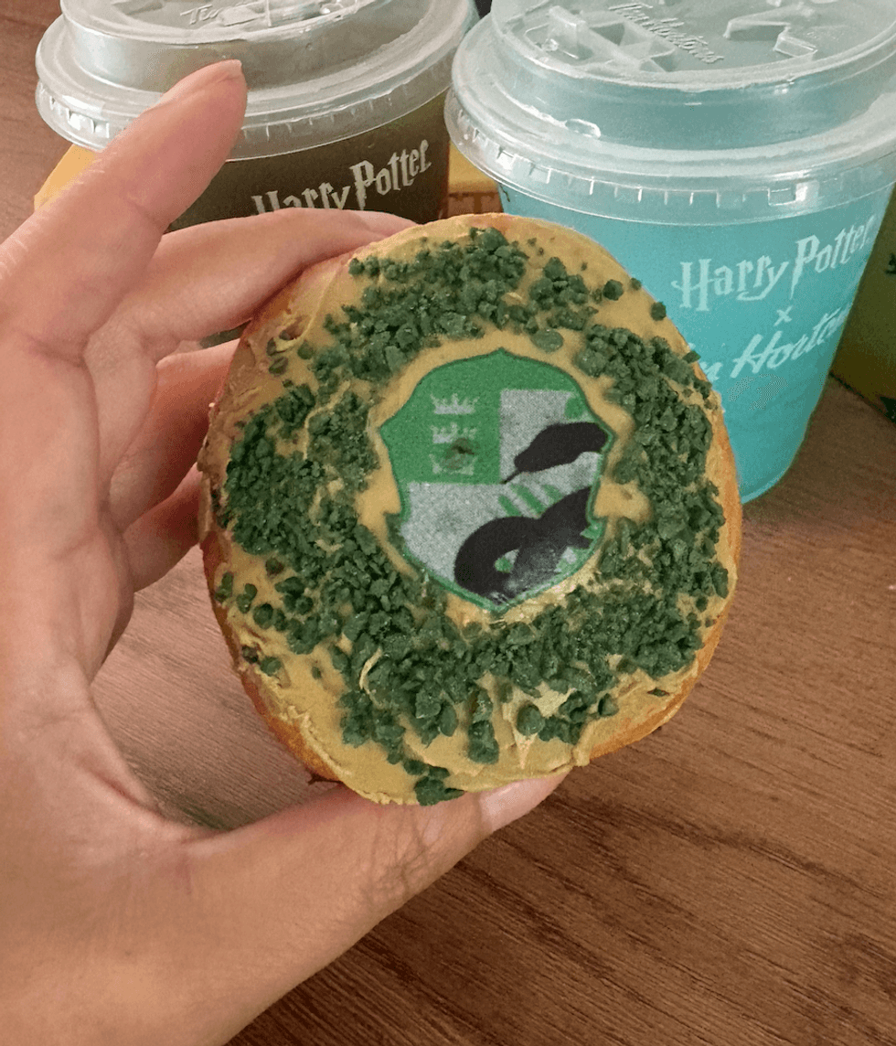 Le beigne Serpentard du Tim Hortons.