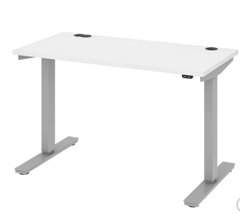 Le bureau Upstand de Bestar sur le site du Costco.