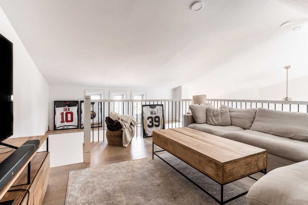 Le deuxi\u00e8me salon.