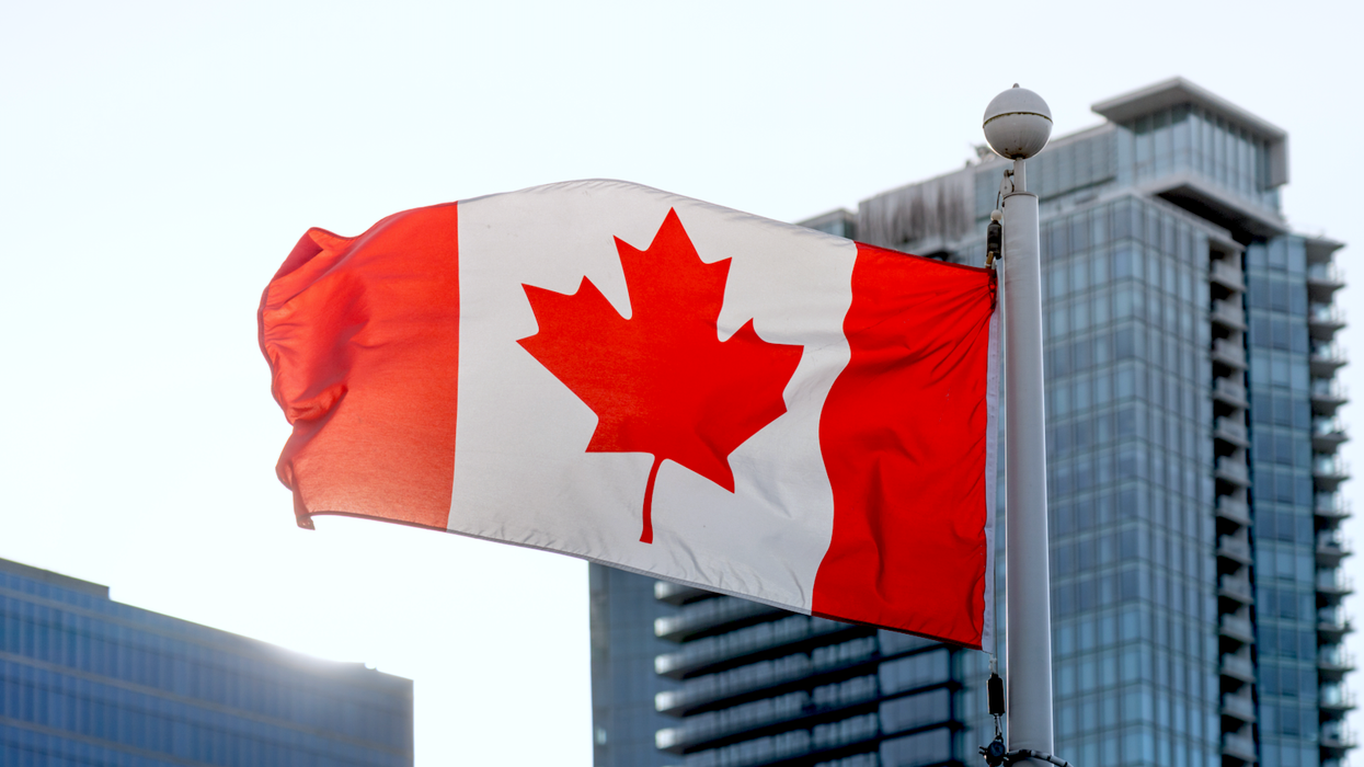 Le drapeau du Canada.