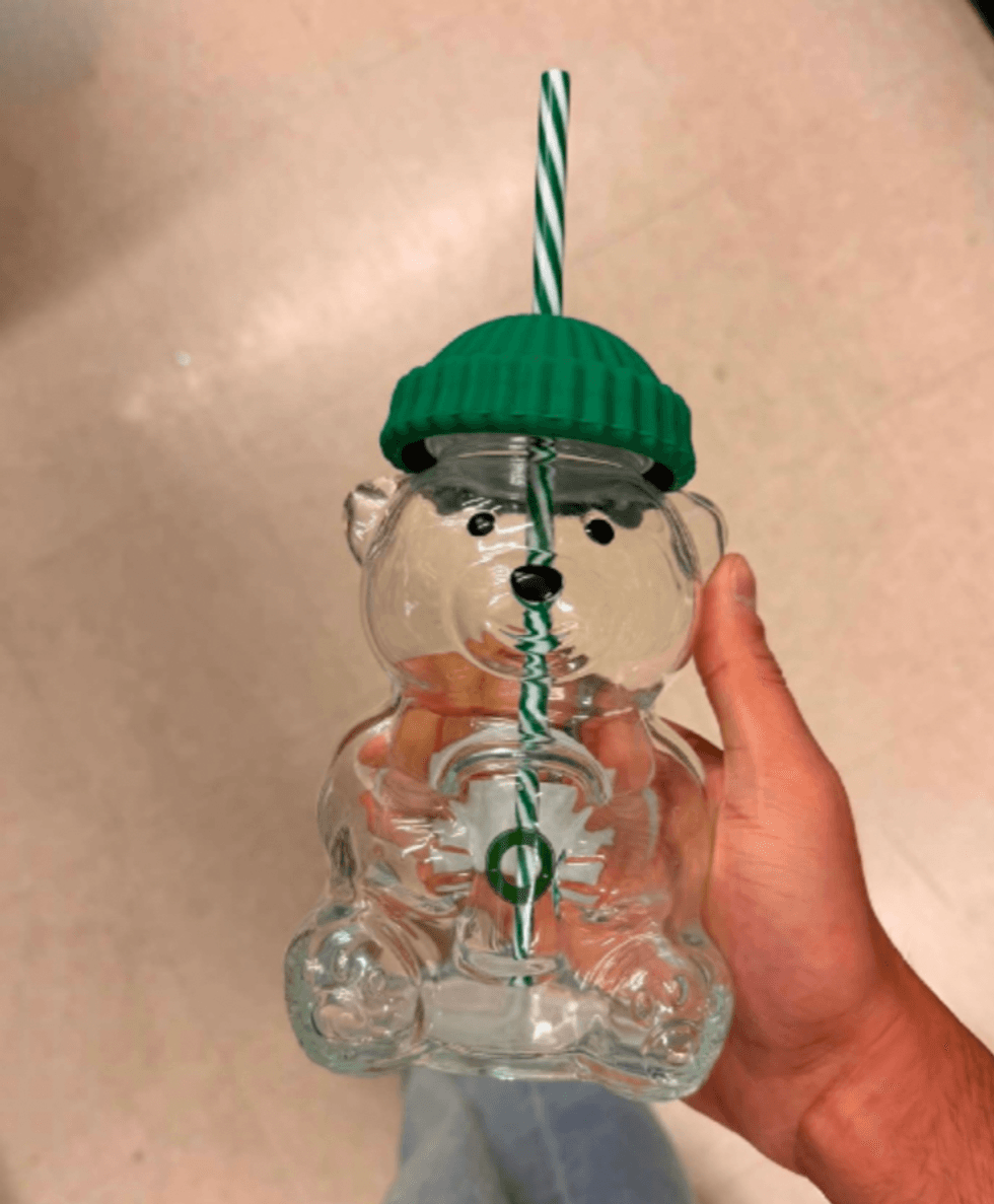 Le gobelet en forme d'ours du Dollarama.