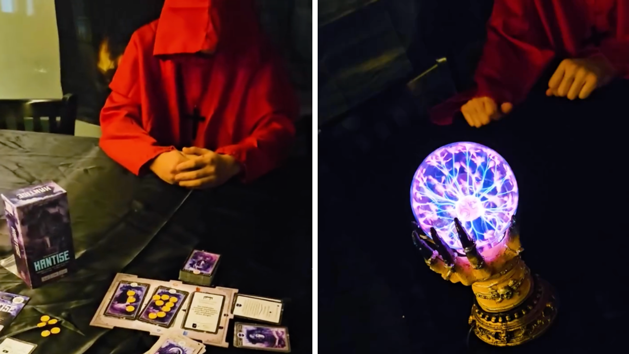 Le jeu Hantise au Randolph. Droite : un décor au Randolph.