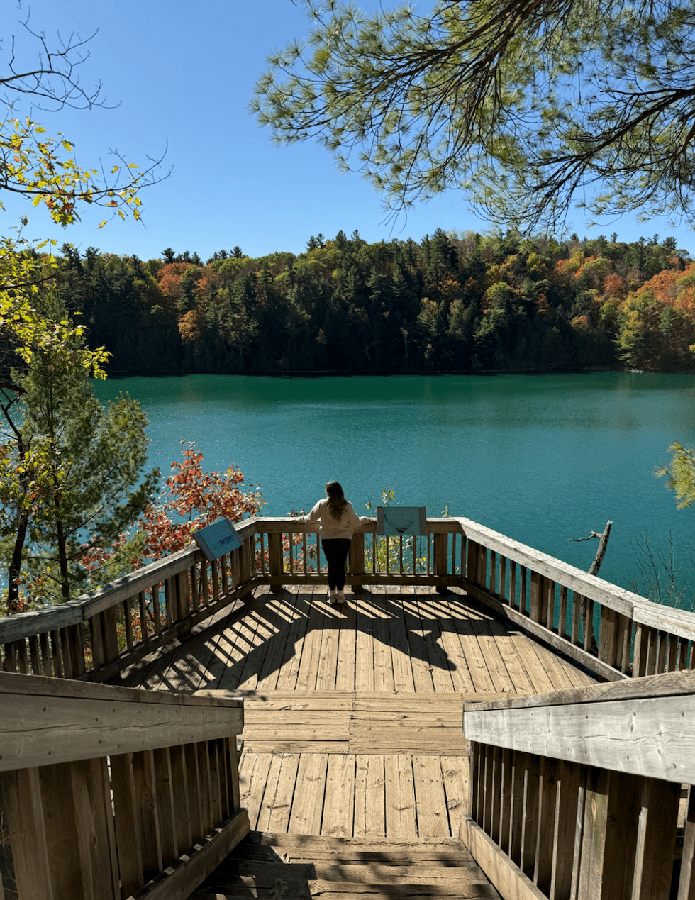Le lac Pink dans le parc de la Gatineau.