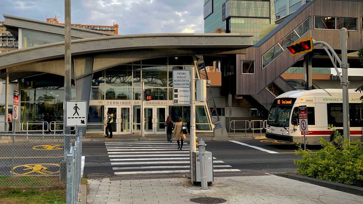 Le métro Longueuil.