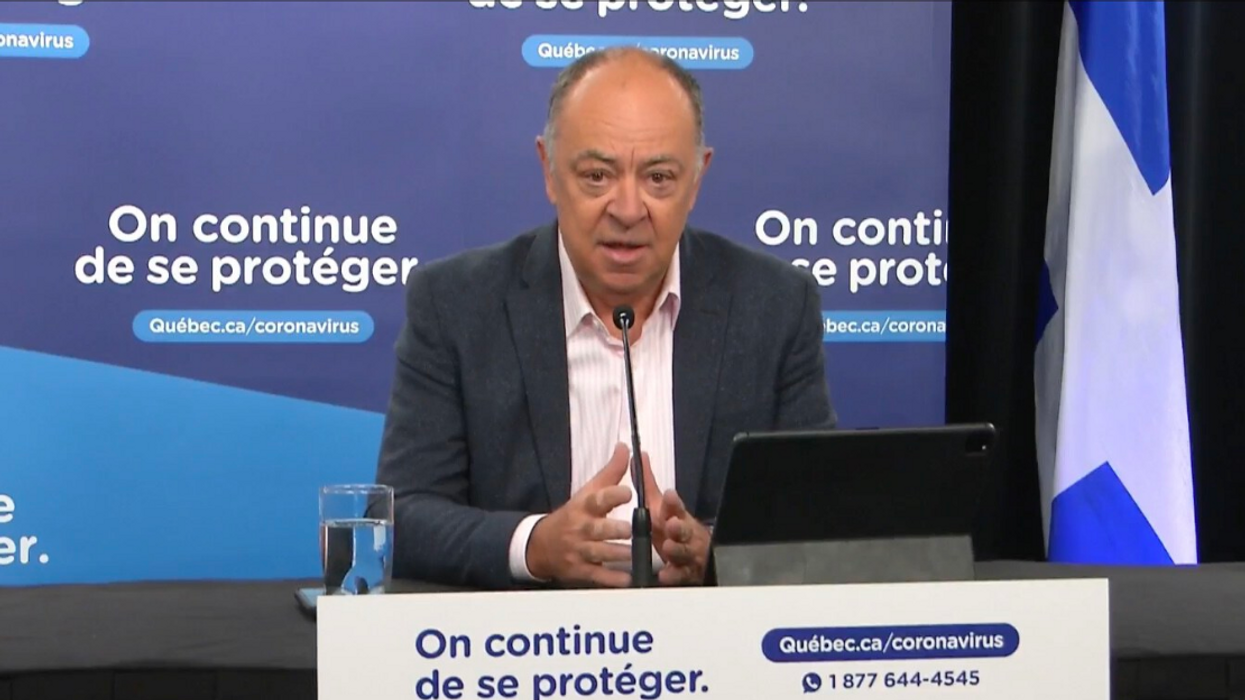 Le ministre Christian Dubé en conférence de presse.