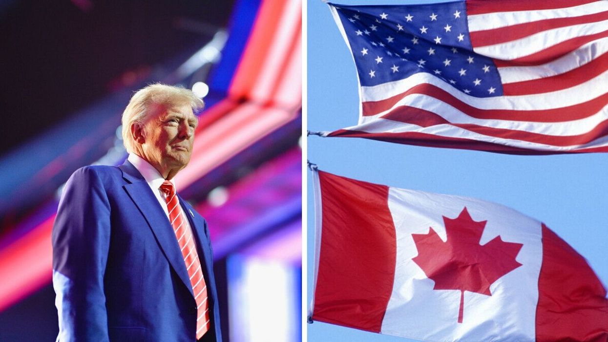 Le président des États-Unis, Donald Trump. À droite : Les drapeaux du Canada et des États-Unis