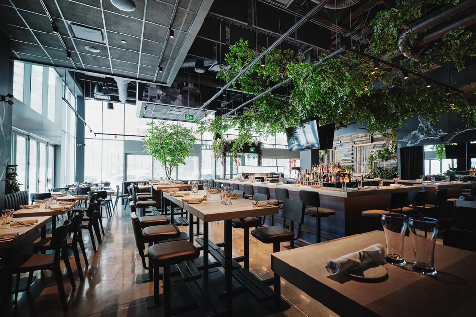 Le resto Les Enfants Terribles \u00e0 Brossard.