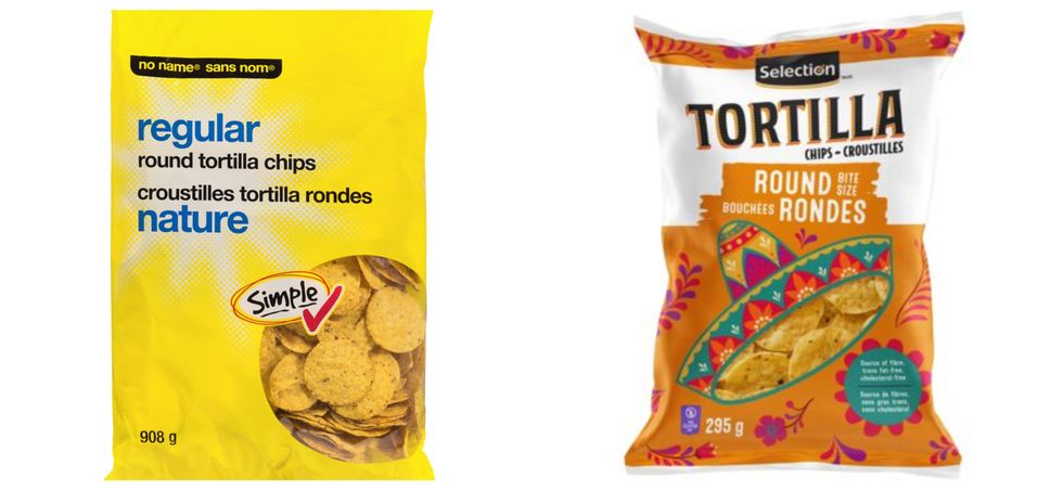 Le sac de croustilles de tortilla ronde nature sans nom sur le site du Maxi. Droite : Le sac de croustilles de tortilla ronde nature Selection sur le site du Super C.