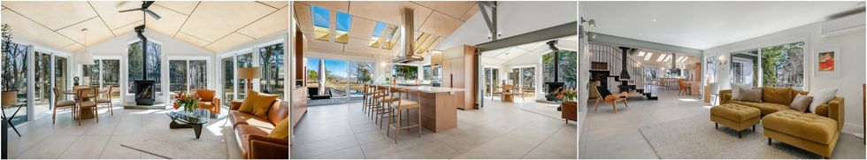 Le salon avec un foyer et de grandes fen\u00eatres. Centre : La cuisine. Droite : La salle de s\u00e9jour.