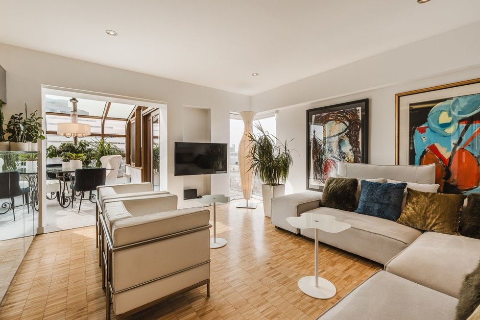 Le salon de l'unit\u00e9 646.