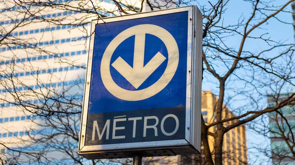Le signe du Métro de Montréal.