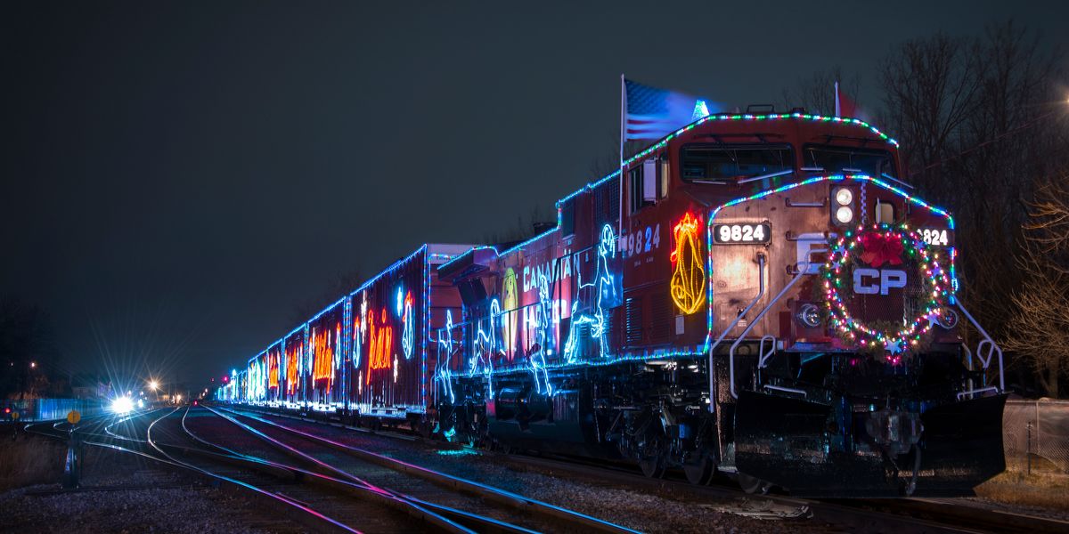 Le train de Noël illuminé arrive dès ce soir au Québec et ne sera ici que pendant 3 jours