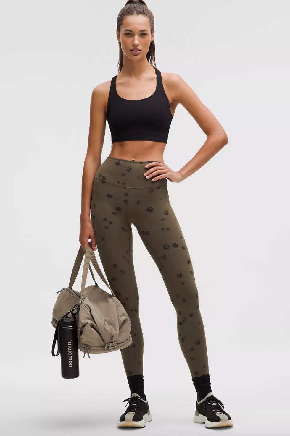 Legging Wunder Train taille haute 71 cm sur le site de Lululemon.