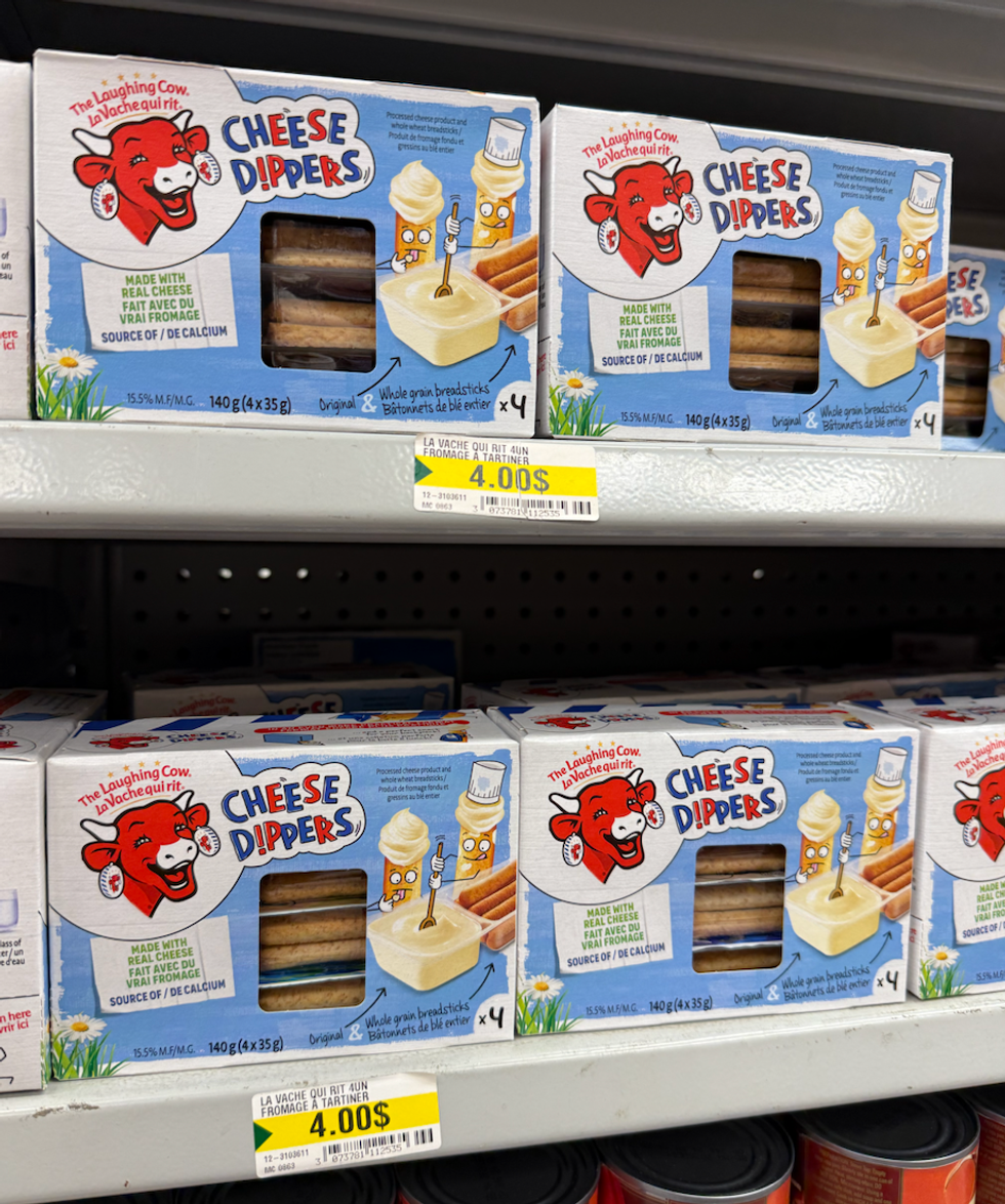 Les Cheese Dippers de la Vache qui rit sur les tablettes du Dollarama.