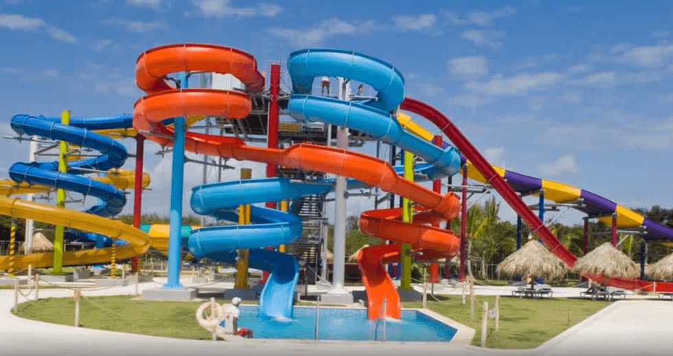 Les glissades du Sirenis Aquagames \u00e0 Punta Cana.