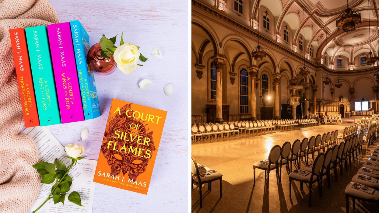 Les livres de la série « Un palais d'épines et de roses ». Droite : La salle du Théâtre Cartier à Montréal.