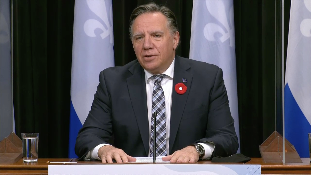 Les mesures sanitaires sont moins pires que celles de la guerre selon François Legault