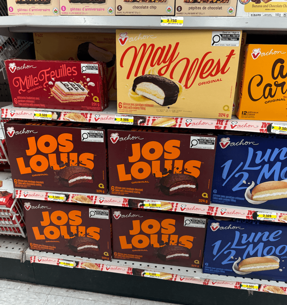 Les petits g\u00e2teaux de Vachon, vendus au Dollarama.