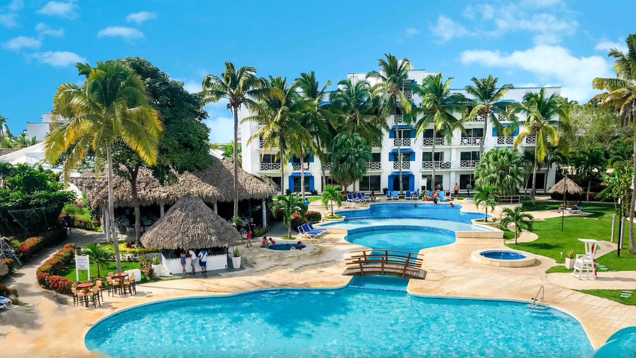 Les piscines, spas et bars du Playa Blanca Hotel And Resort Panama.