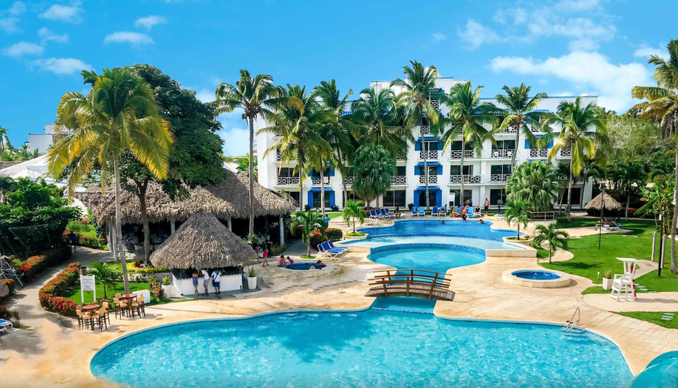Les piscines, spas et bars du Playa Blanca Hotel And Resort Panama.