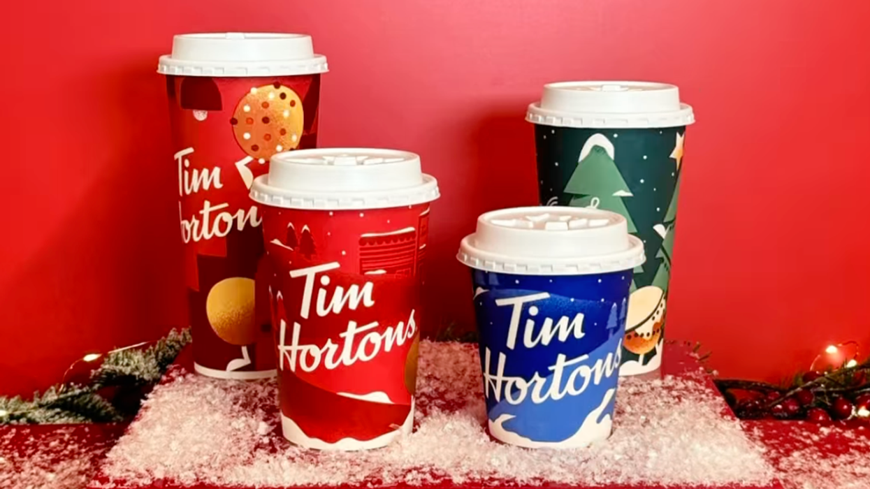 Les tasses de cafés du temps des Fêtes de Tim Hortons.