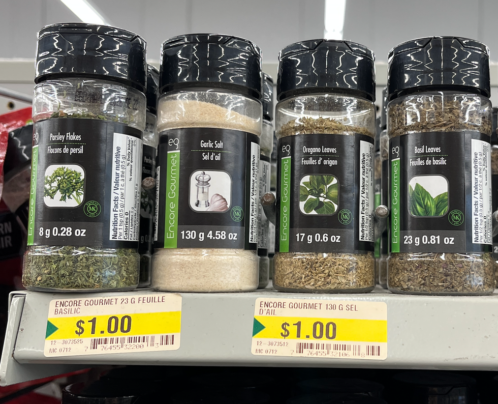 Les \u00e9pices du Dollarama.