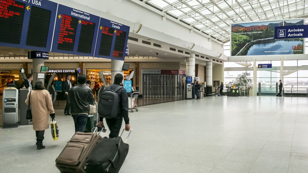 Les voyageurs sont admissibles à la PCMRE, une aide de 1000 $, à leur retour au Canada