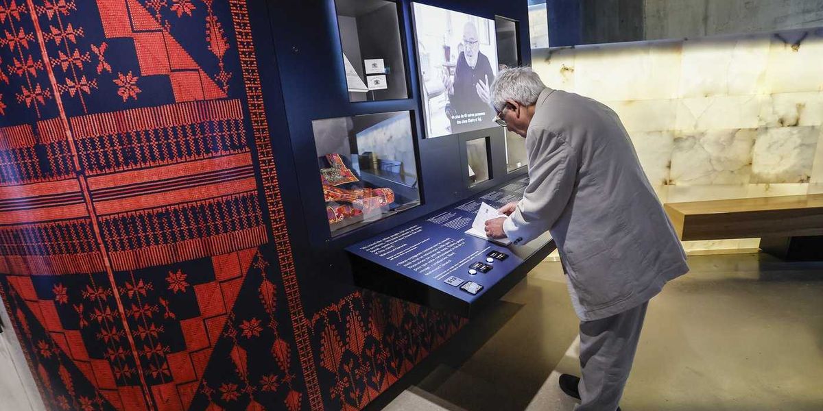Avi Lewis chides Miller for saying rights museum should change Palestinian wording Avi Lewis chides Miller for saying rights museum should change Palestinian wording