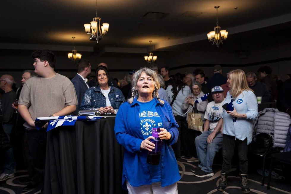Liberals sweep byelections to form majority