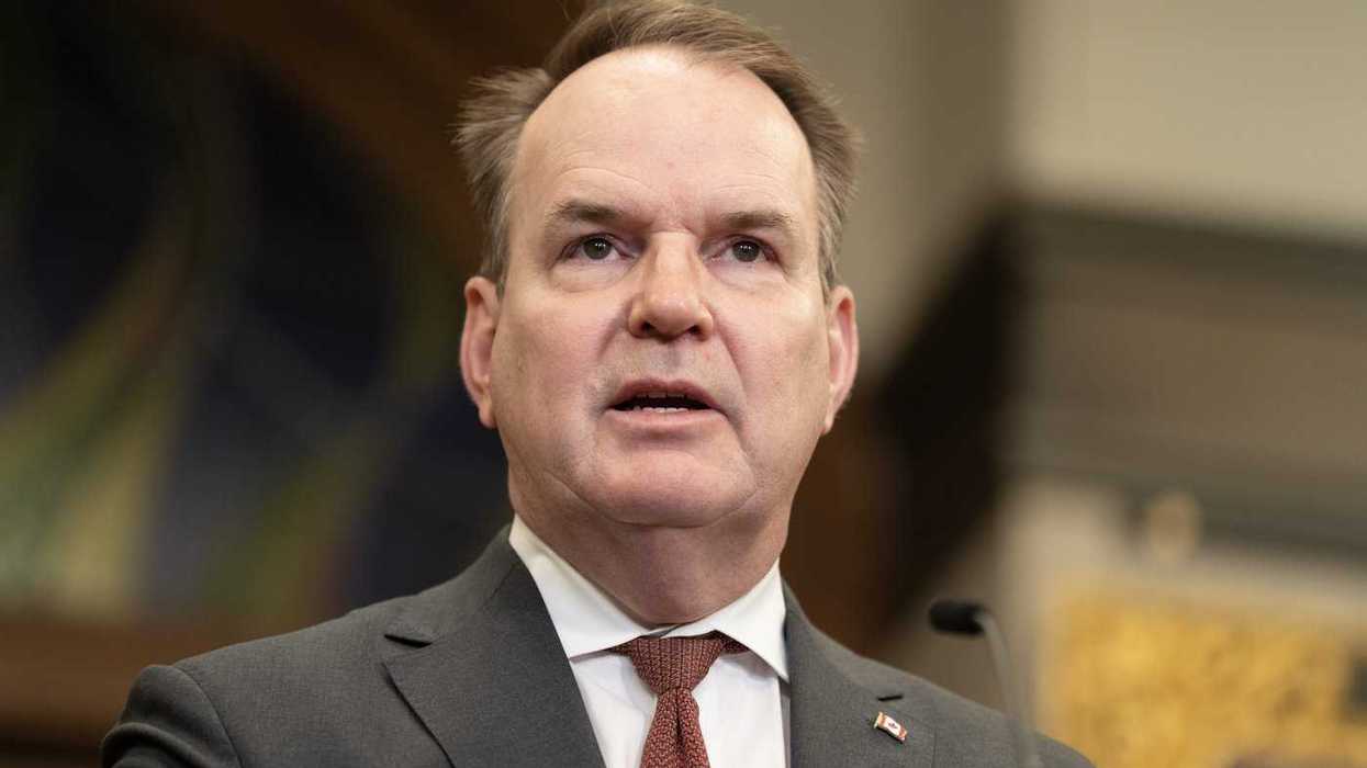 Liberals vow end to 'silly' games with majority