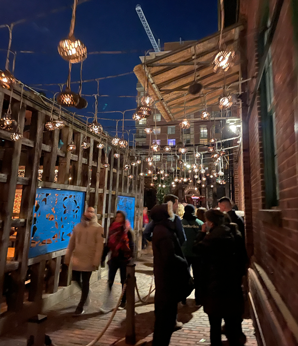 Line up at El Catrin.