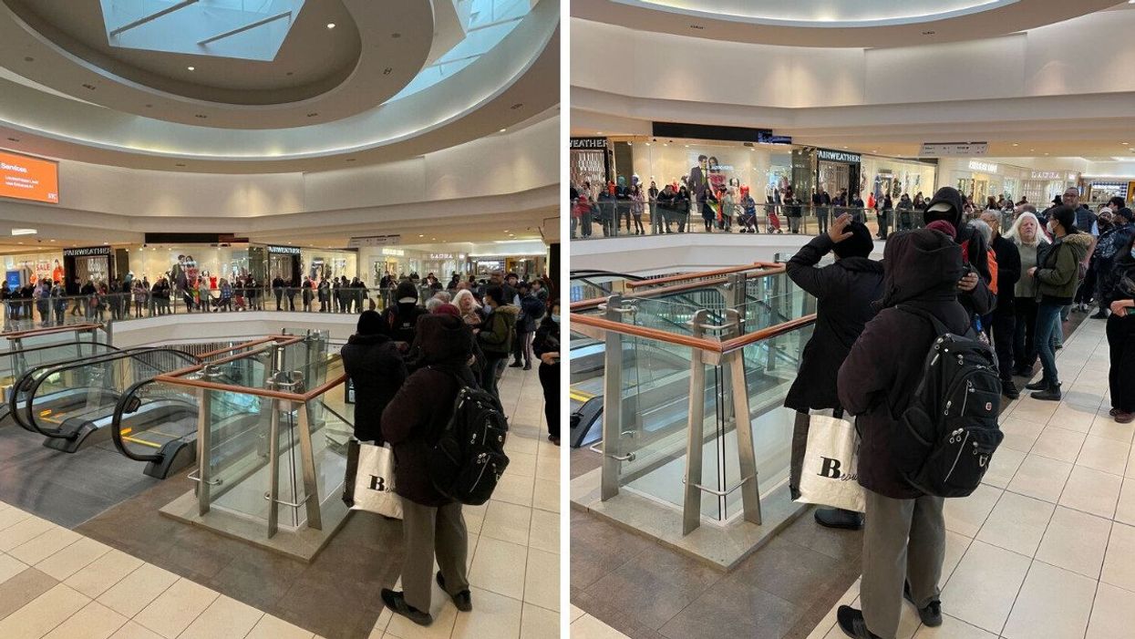 Lines outside Zellers at STC.