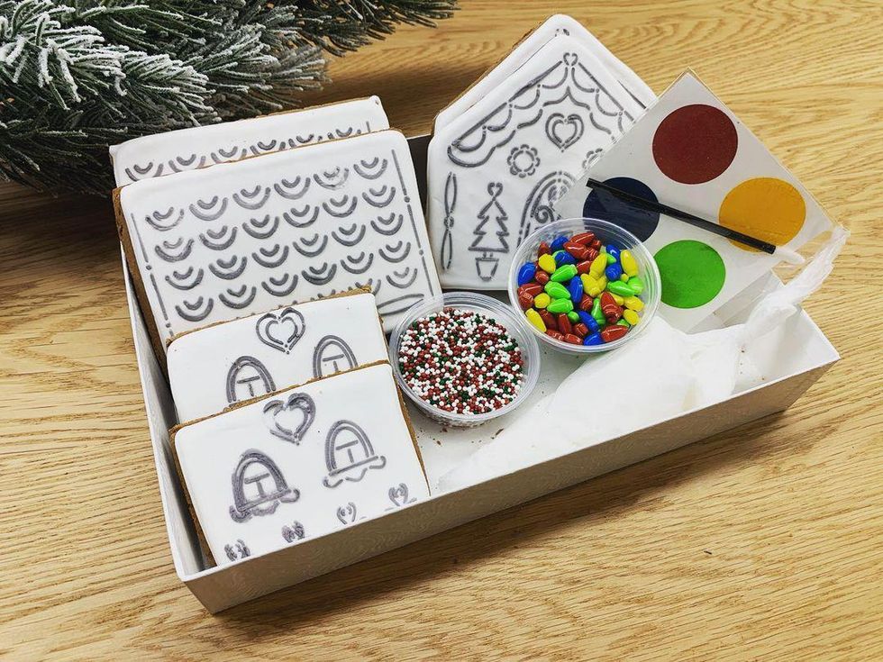 Paint Your Own Gingerbread Houses Narcity