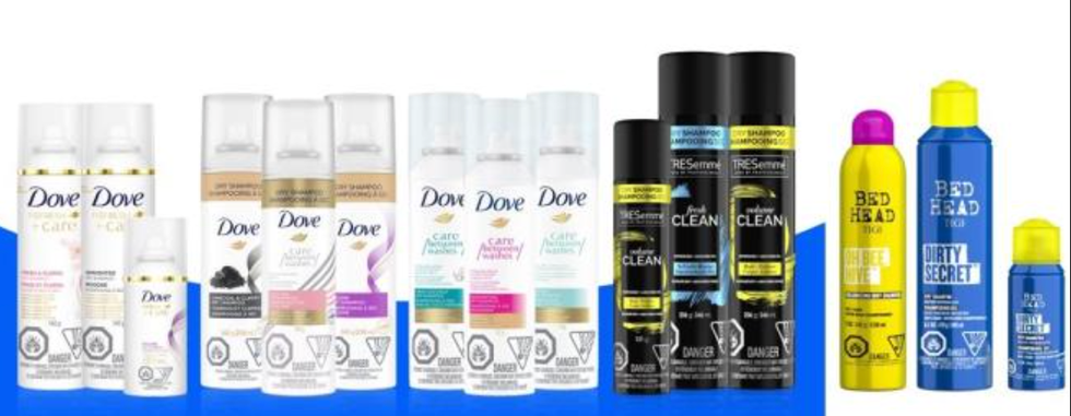 Lots de shampooings secs Bed Head TIGI, Dove et Tresemm\u00e9.