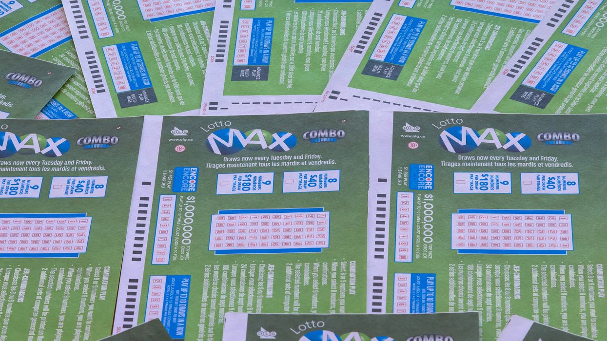 Lotto max game.