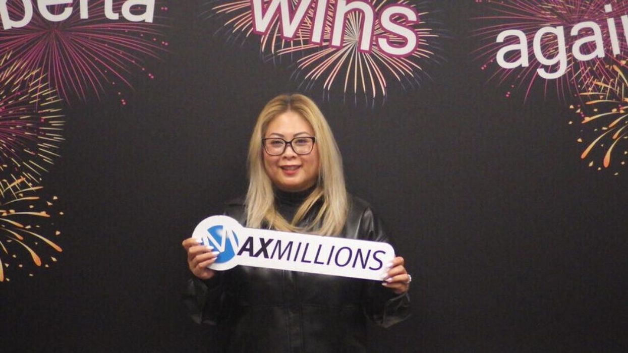 Lotto Max winner Dawnamarie Ibuan Esguerra.