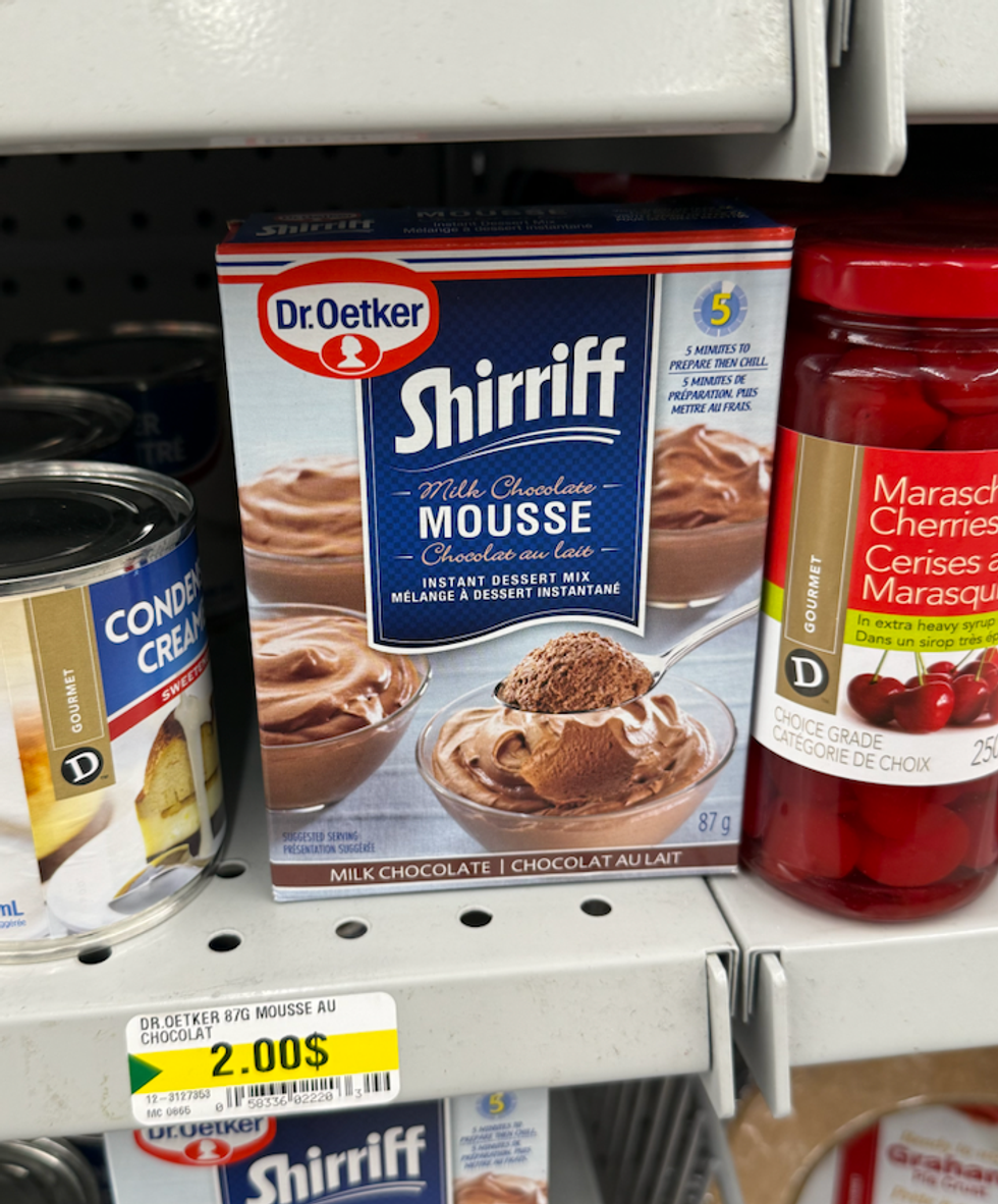 M\u00e9lange \u00e0 dessert Shirriff de Dr. Oetker Mousse au chocolat au lait.