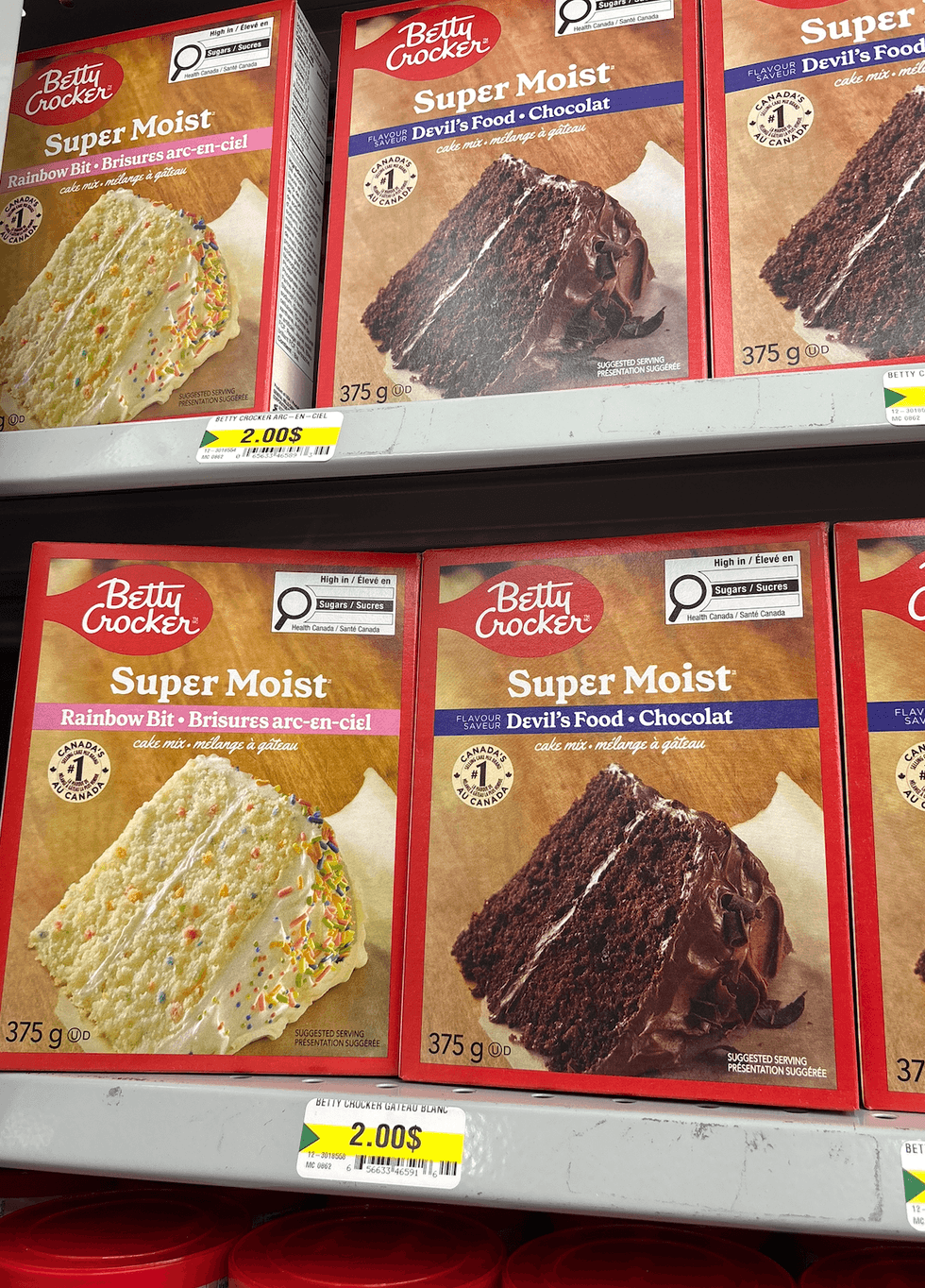M\u00e9lange \u00e0 g\u00e2teau Betty Crocker sur les tablettes du Dollarama.