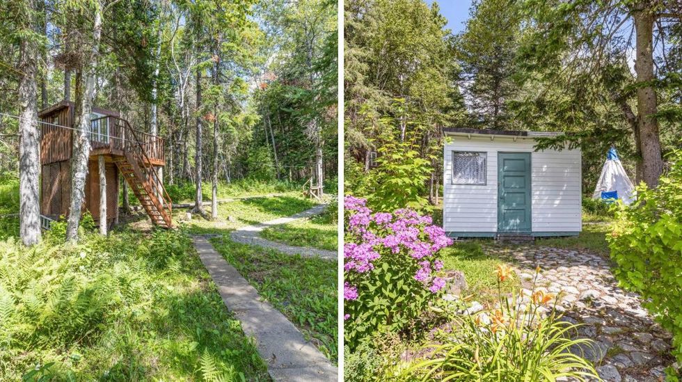 Maison dans les arbres sur le terrain. Droite : Le cabanon.