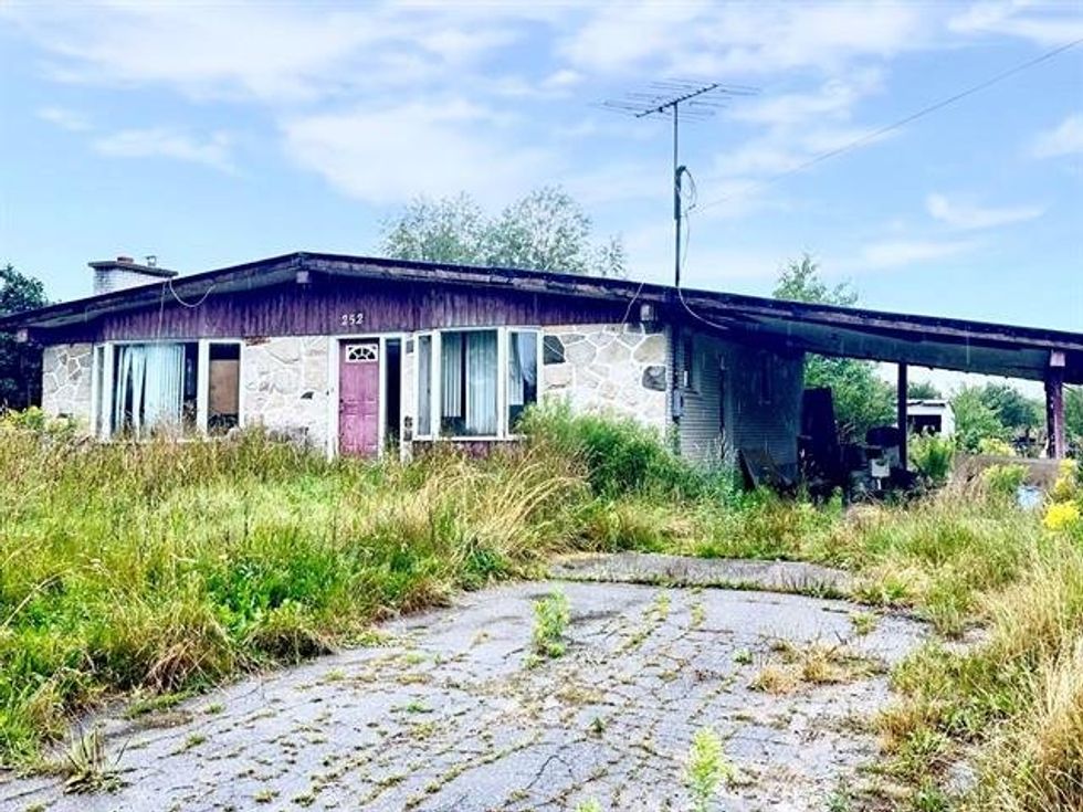 Maison de plain-pied \u00e0 vendre.