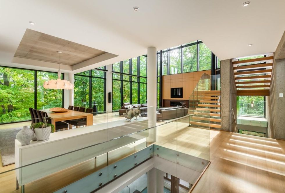 Maison \u00e0 vendre \u00e0 Saint-Bruno-de-Montarville.