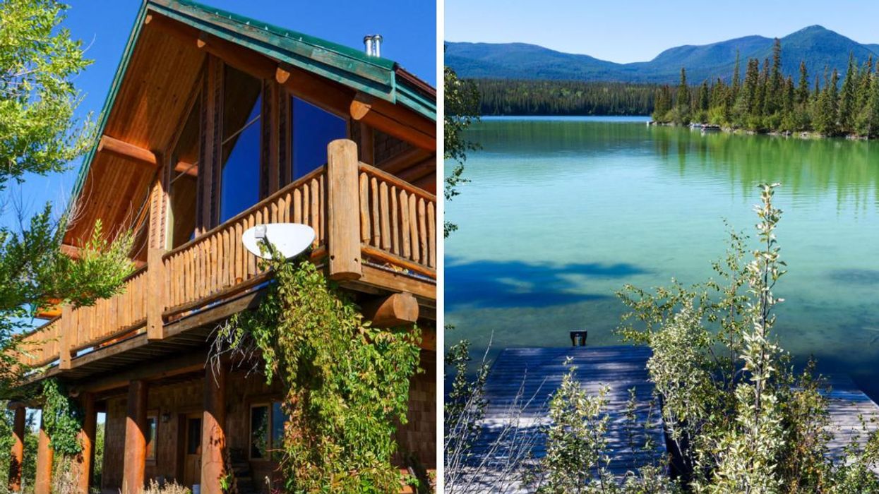 Majestic Lakeside Log Home. Right: Big Bar Lake.