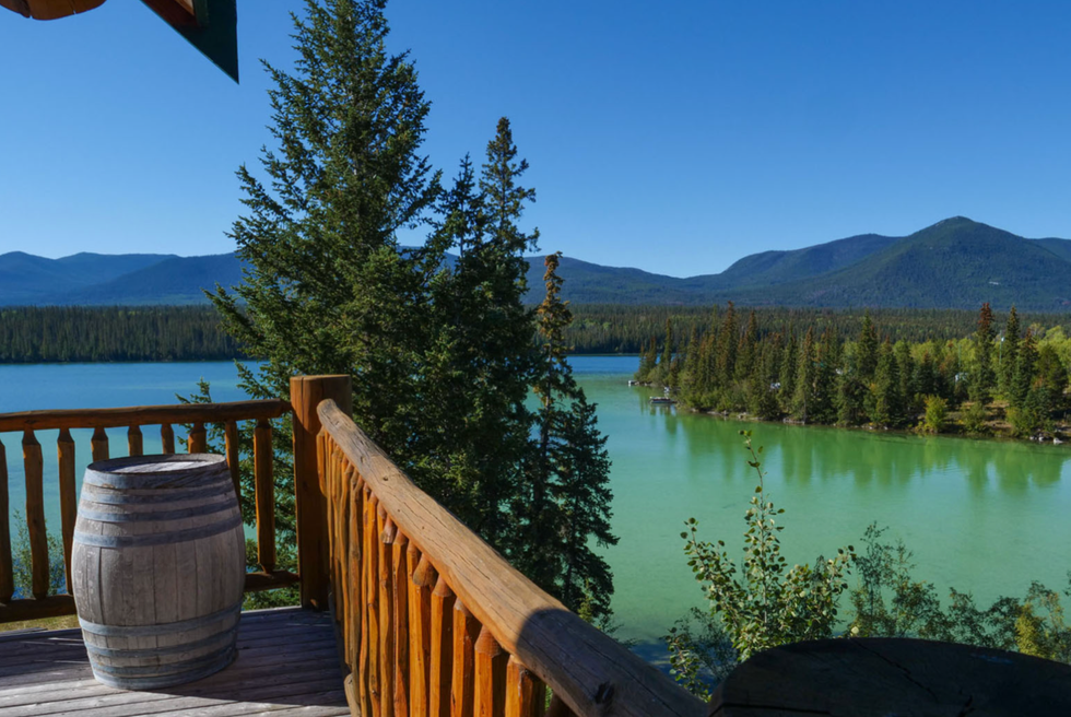 Majestic Lakeside Log Home.